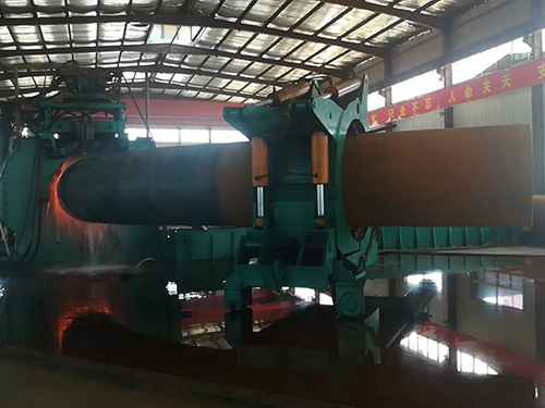 DN1600型弯管推制机